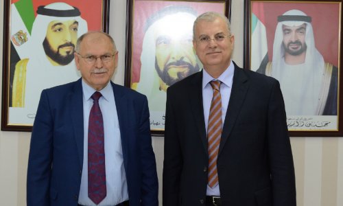 رئيس الجامعة يرحب بزيارة أمين عام اتحاد الجامعات العربية لجامعة العين