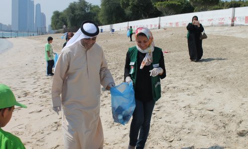 طلبة جامعة العين –مقر أبوظبي- يشاركون في يوم البيئة العربي