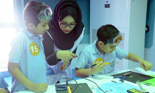 AAU students participate in Abu Dhabi Science Festival 2016