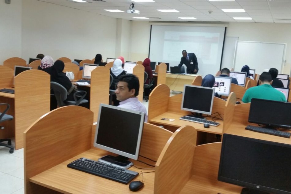  مكتبة خليفة تنظم ورشة عمل عن مهارات البحث وإدارة البحوث 