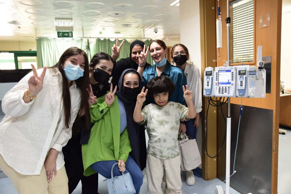 زيارة طلابية إلى مدينة الشيخ خليفة الطبية 