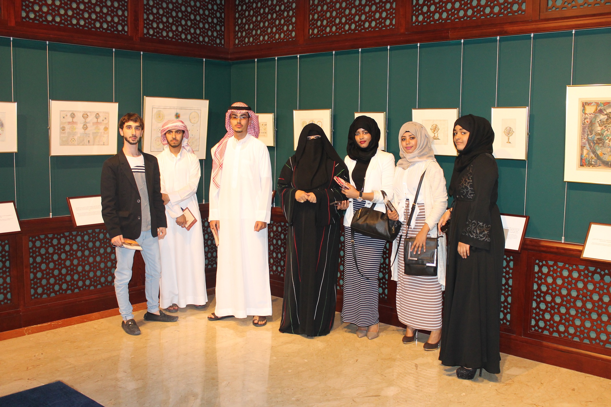 Al Ain University Students Visit Sheikh Dr. Sultan Al Qasimi’s Gallery